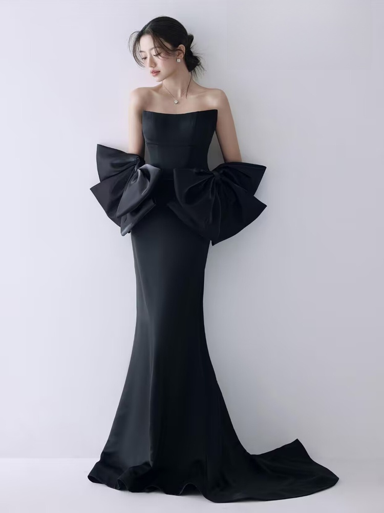 Minimalistyczna czarna sukienk – Photography Studio recenzja i cena